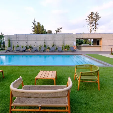 Sunset Gardens V Apartment