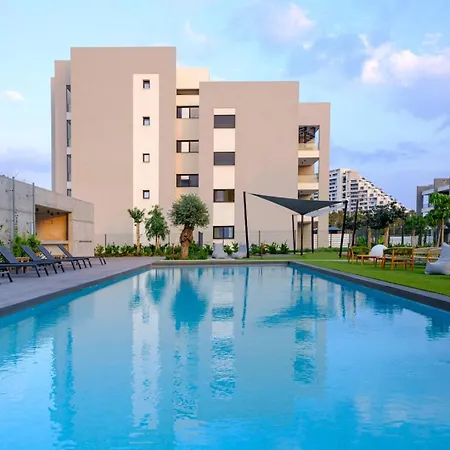 Sunset Gardens V Apartment *