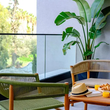 Sunset Gardens V Apartment *