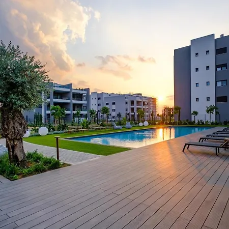 Sunset Gardens V Apartament *